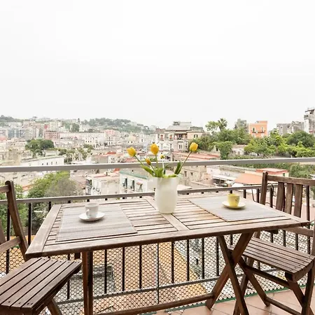 Panoramic Flat Between Materdei And Fontanelle * Naples